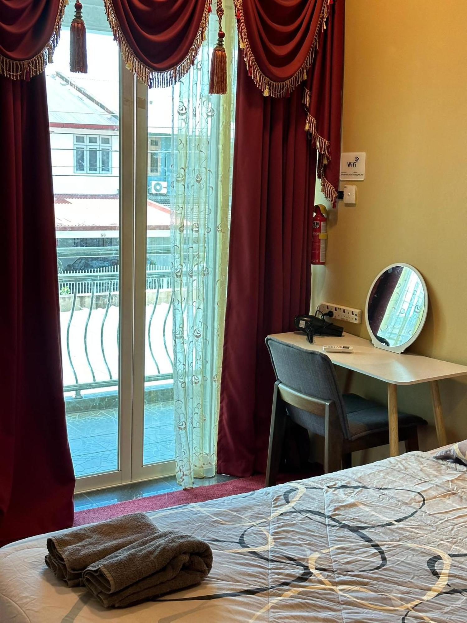 Seladah Stay Kuching Eksteriør billede